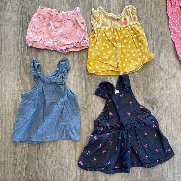 Lot Of 20 Baby Girls 6-9 Month Clothes - Romper Dresses Mixed - Picture 2 of 10